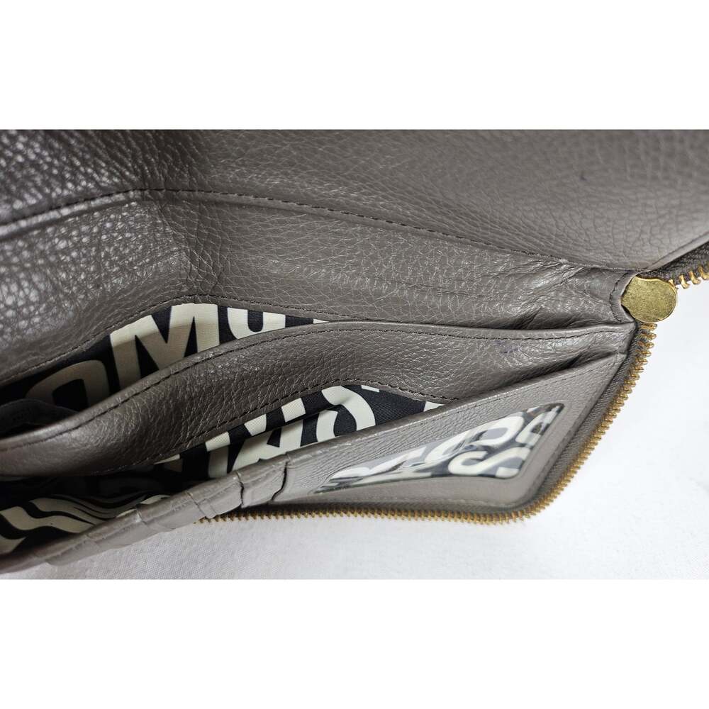 MARC BY MARC JACOBS ZIPPER BI-FOLD DARK BROWN 4" x 8" WALLET – 100% COW LEATHER - Picture 10 of 16